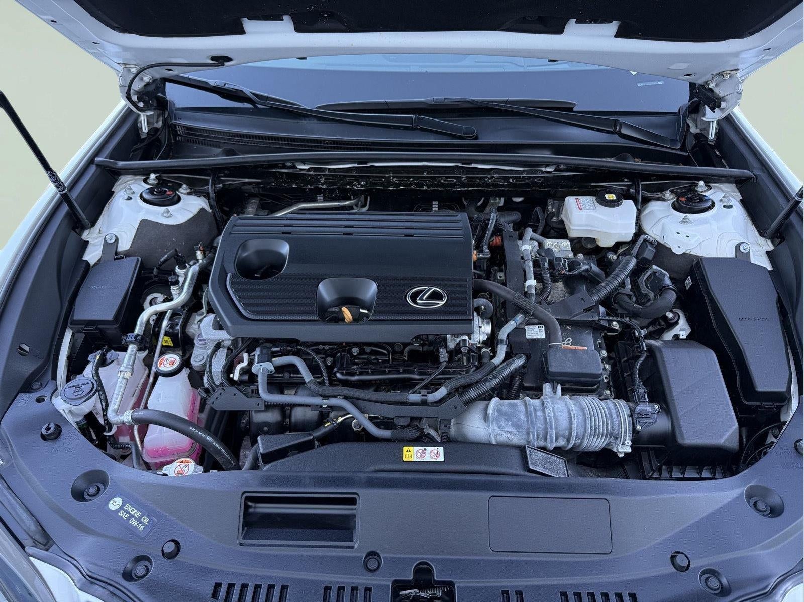 2023 Lexus ES 300h ULTRA LUXURY