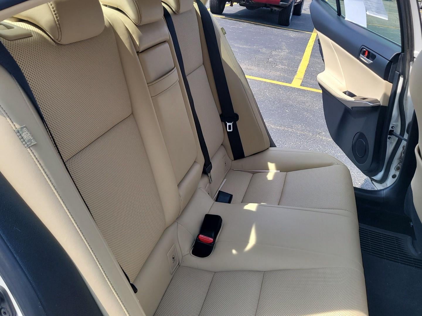 2016 Lexus Is 300 SEDAN