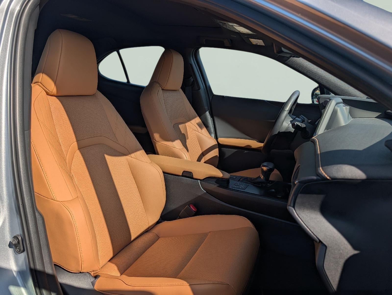 2023 Lexus UX 250h PREMIUM AWD