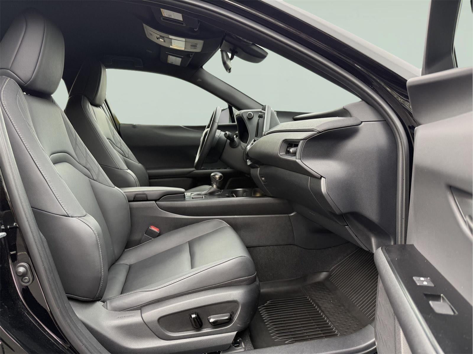 2023 Lexus UX AWD