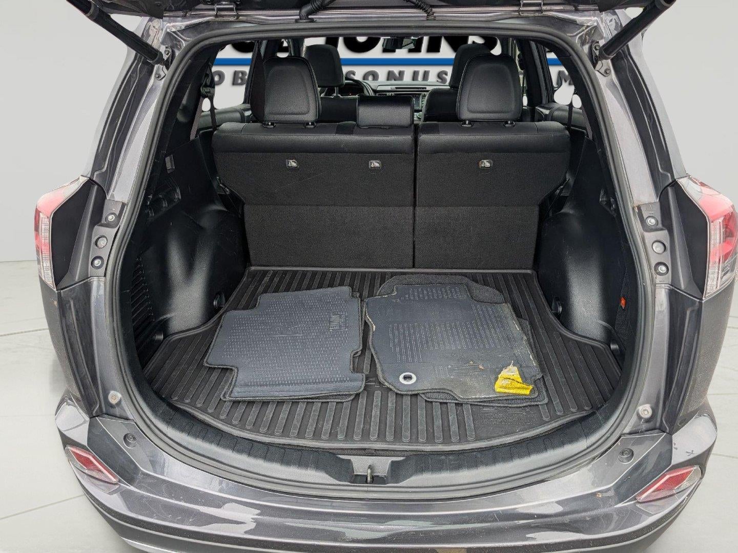 2018 Toyota RAV4 SE