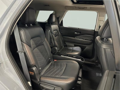 2023 Nissan Pathfinder Platinum 4WD