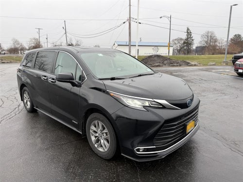 2021 Toyota Sienna XLE