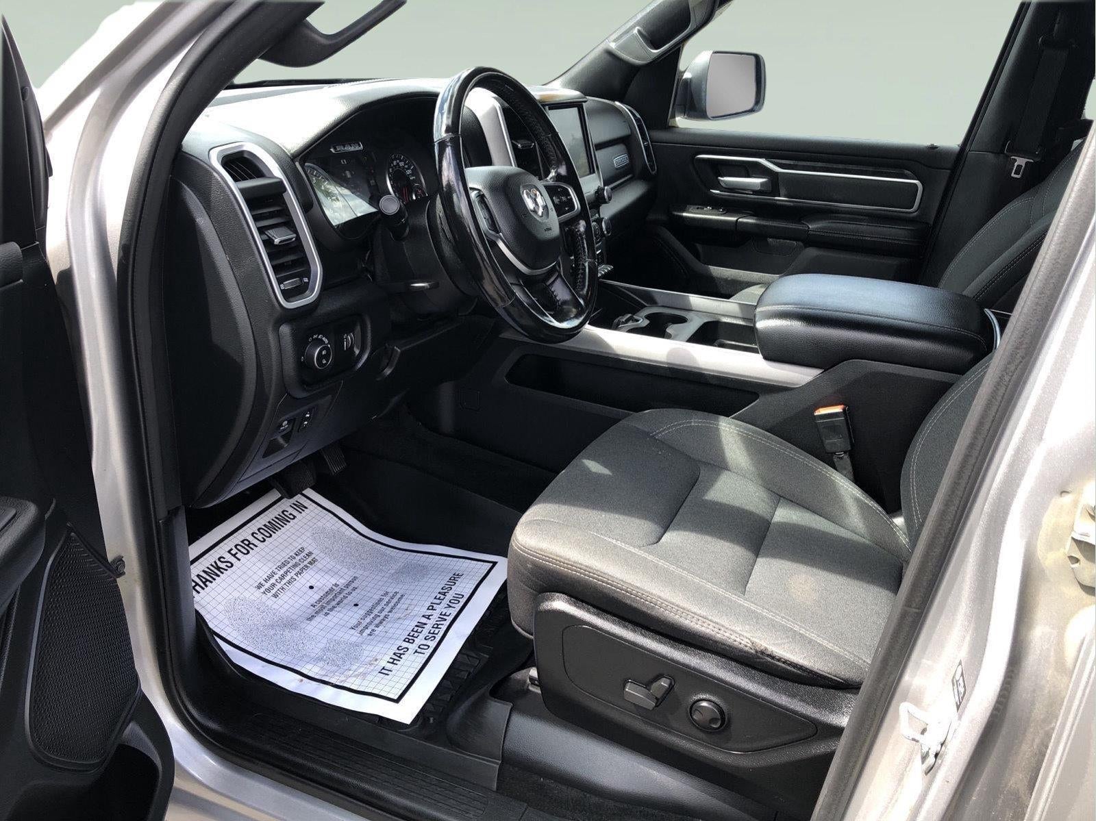 2022 RAM 1500 Big Horn Crew Cab 4x4 5'7" Box