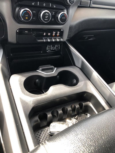 2022 RAM 1500 Big Horn Crew Cab 4x4 5'7" Box