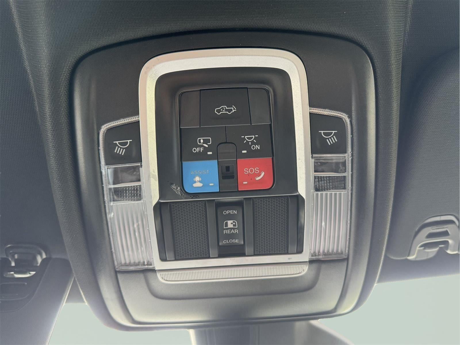 2025 RAM 1500 Laramie Crew Cab 4x4 5'7" Box