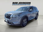 2022 Nissan Pathfinder Platinum 4WD