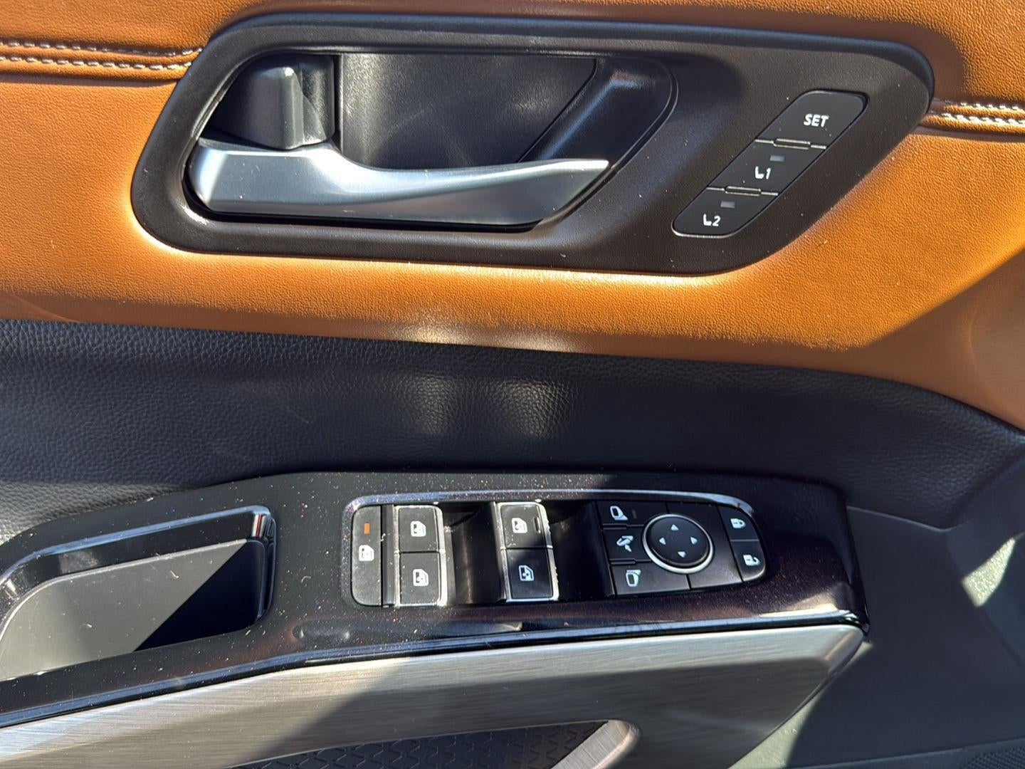 2022 Nissan Pathfinder Platinum 4WD
