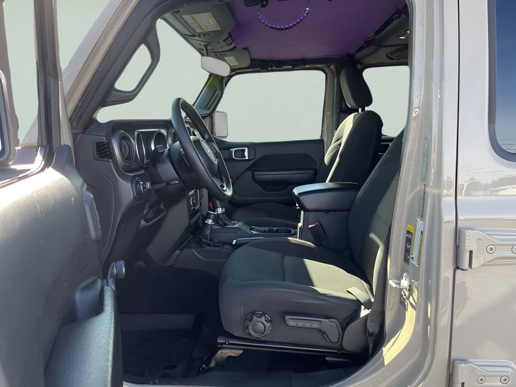 2022 Jeep Gladiator Sport