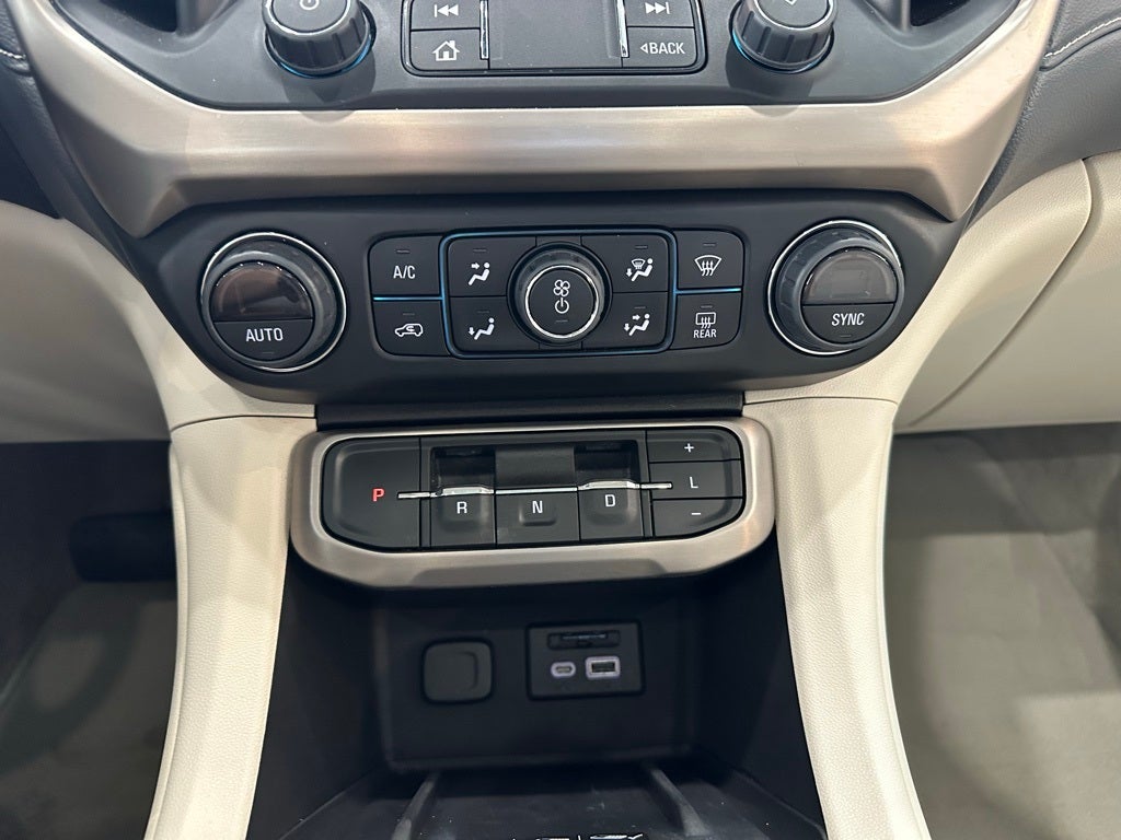 2023 GMC Acadia Denali Ultimate Package