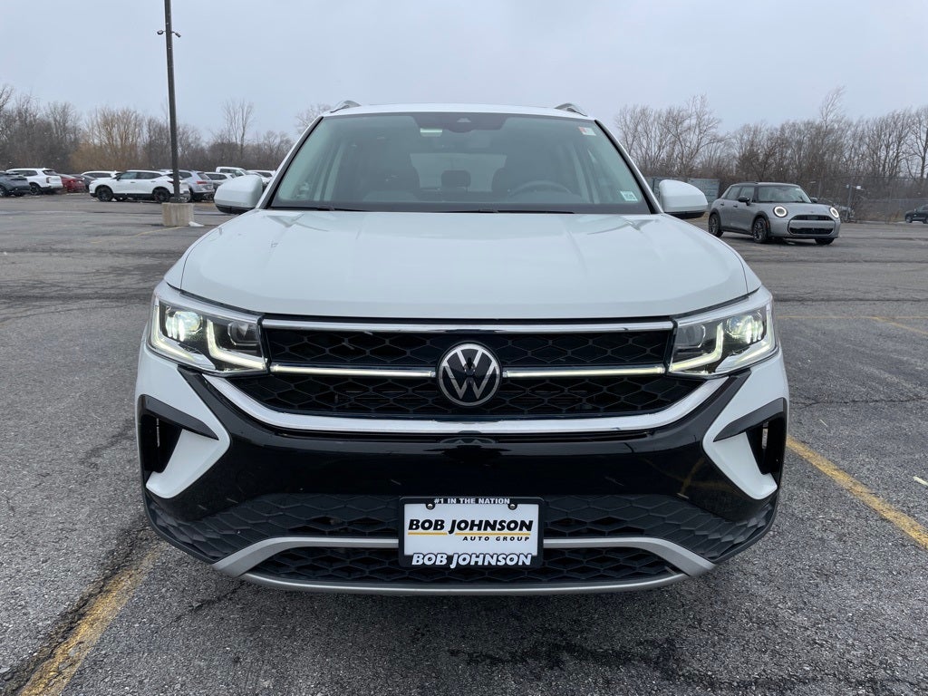 2022 Volkswagen Taos 1.5T SEL Certified