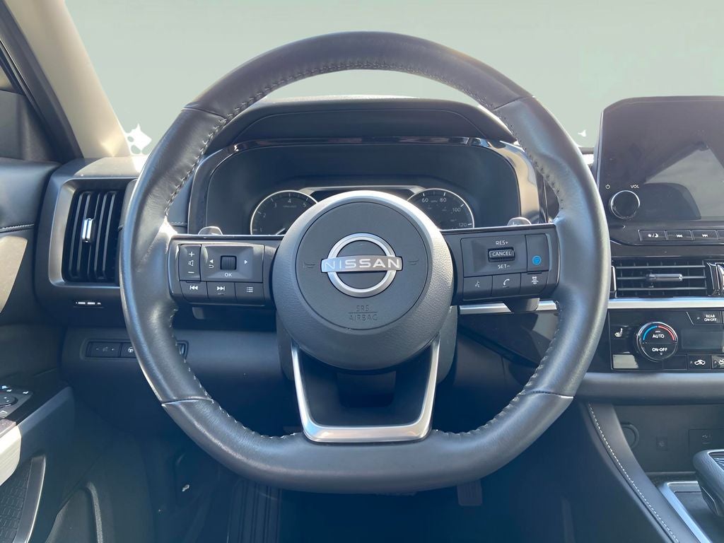 2023 Nissan Pathfinder SL 1 Owner Clean auto check V6 4WD