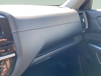 2023 Nissan Pathfinder SL 1 Owner Clean auto check V6 4WD