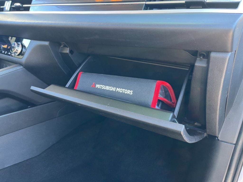 2022 Mitsubishi Outlander ES