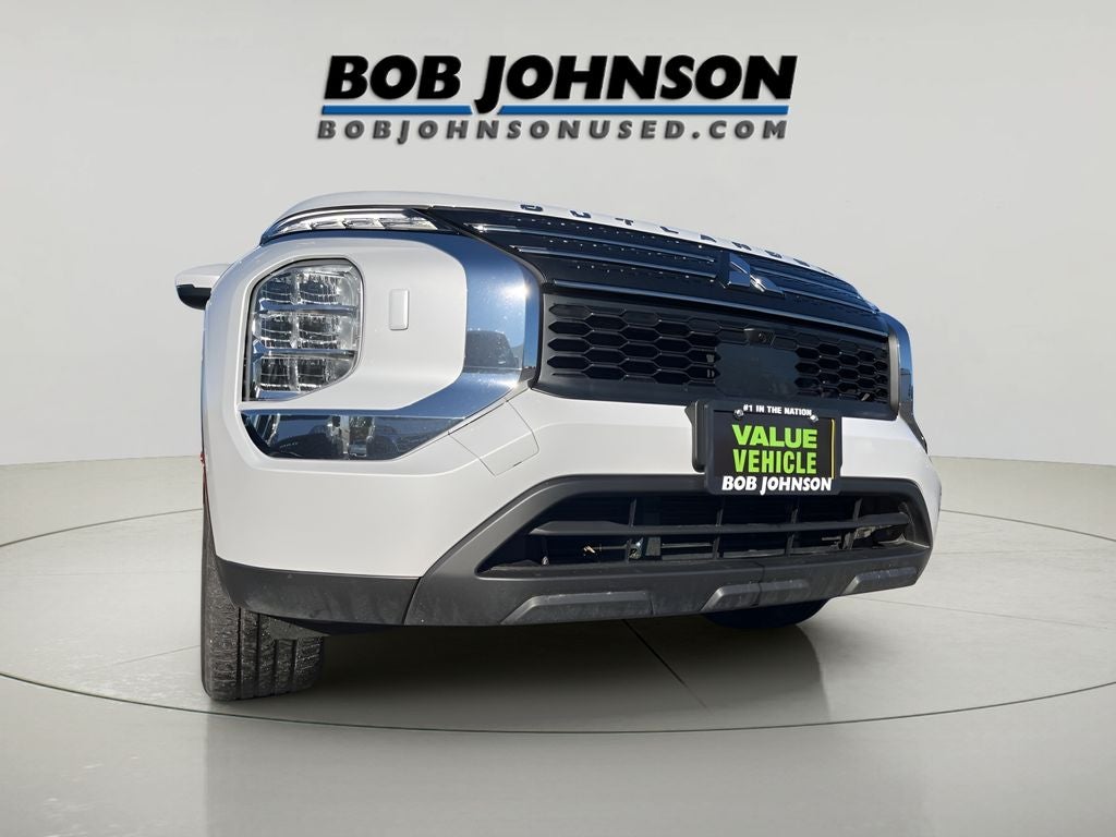 2022 Mitsubishi Outlander ES