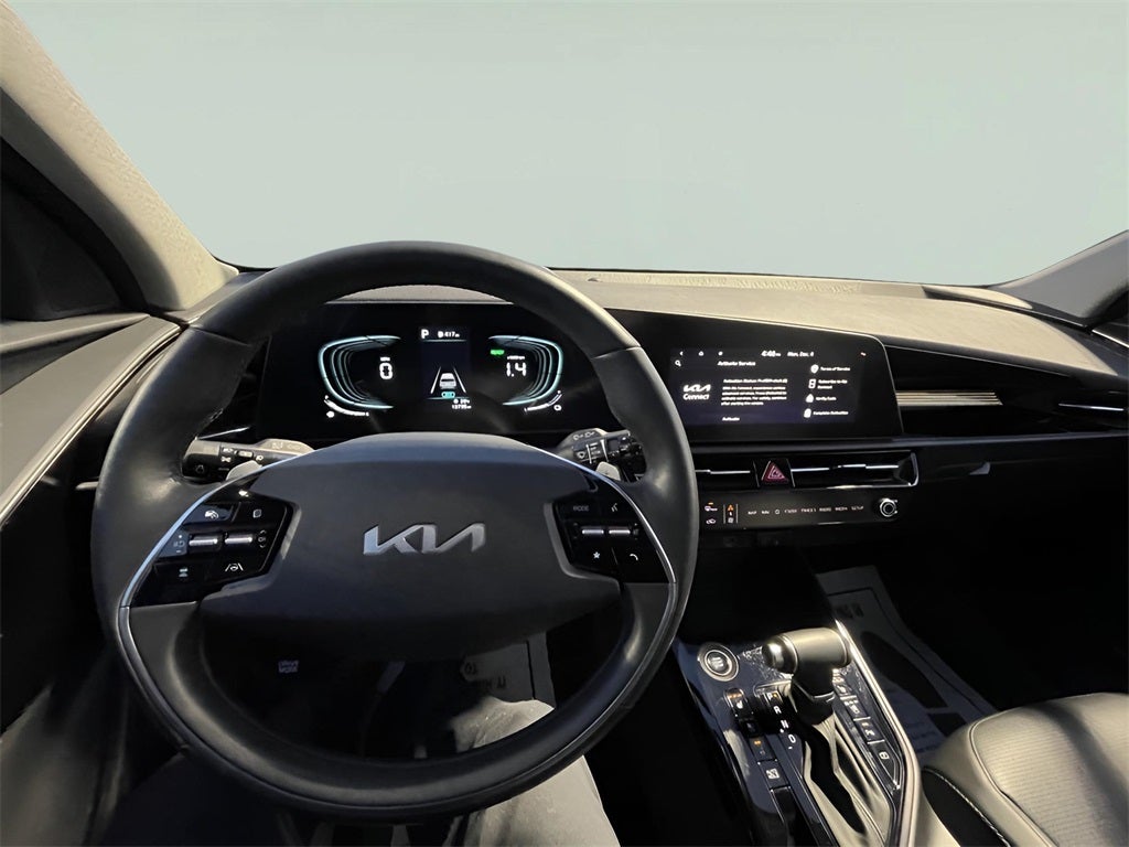 2023 Kia Niro SX