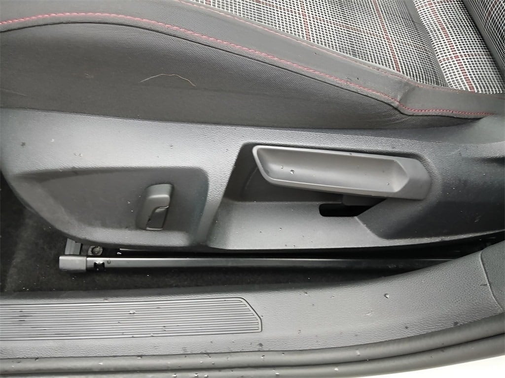 2024 Volkswagen Golf GTI 2.0T S