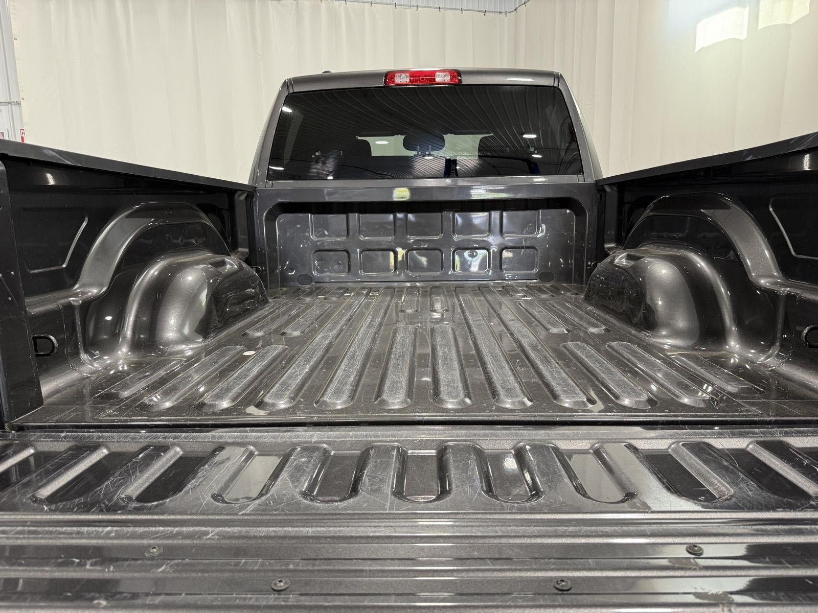 2022 RAM 1500 Classic Warlock Quad Cab 4x4 6'4' Box