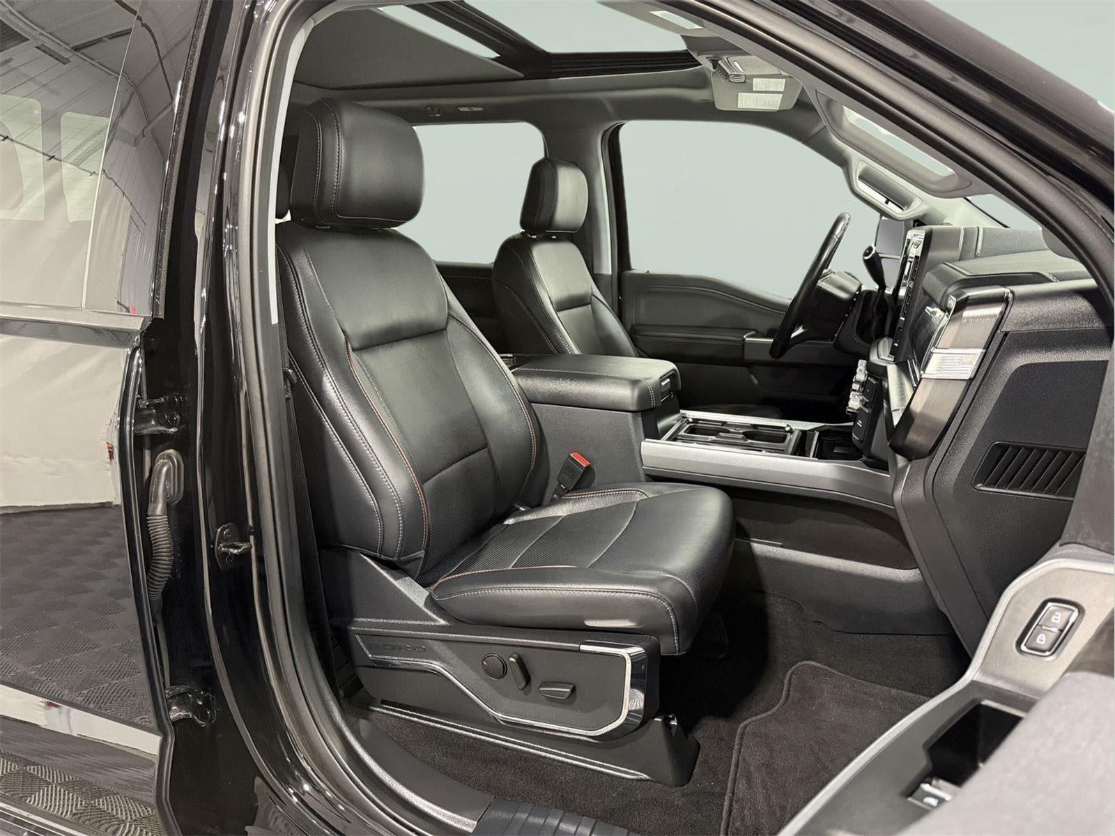 2023 Ford Super Duty F-450 DRW LARIAT