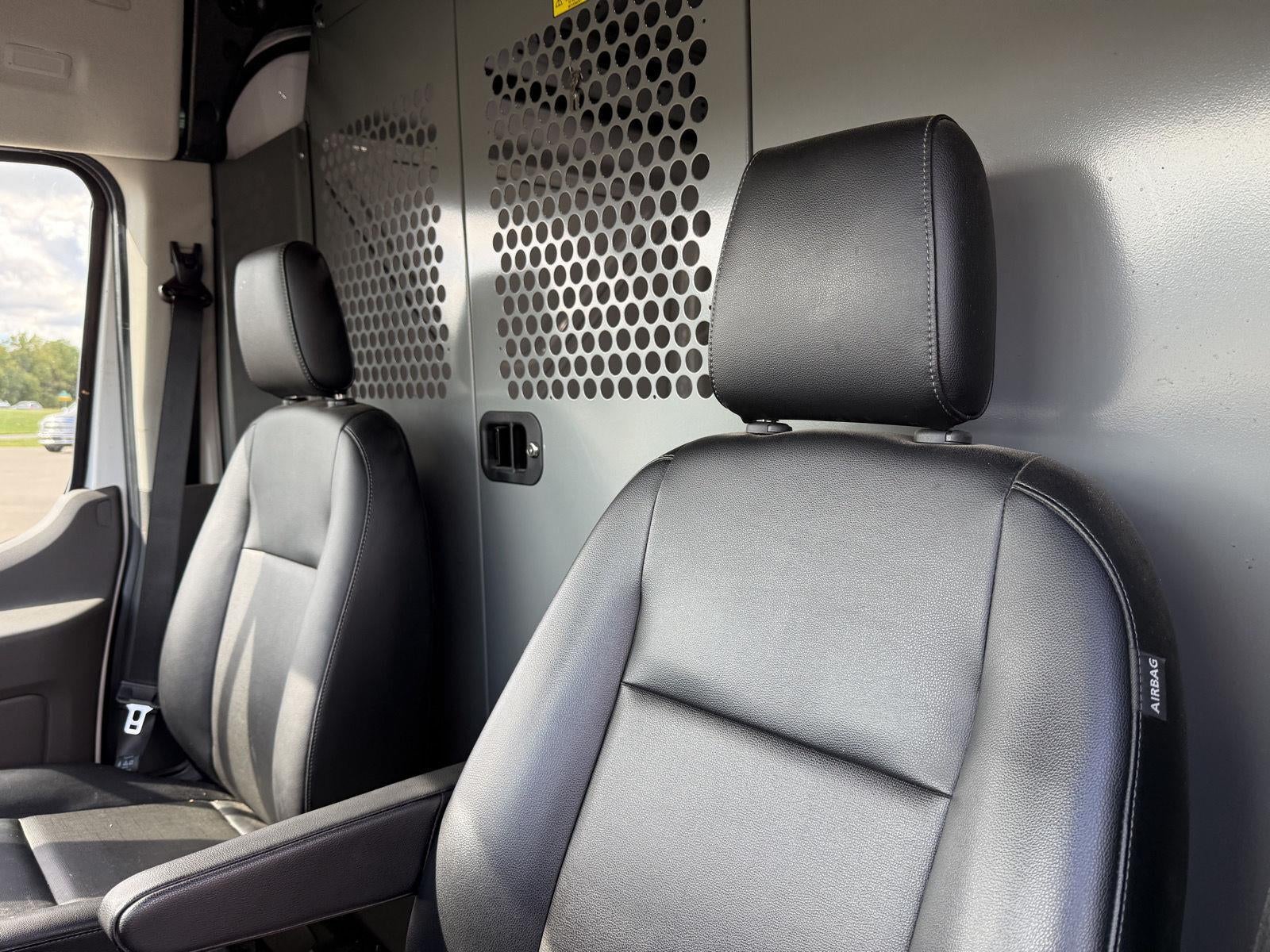 2022 Ford E-Transit-350 Cargo Van T-350 130' Med Rf 9500 GVWR RWD