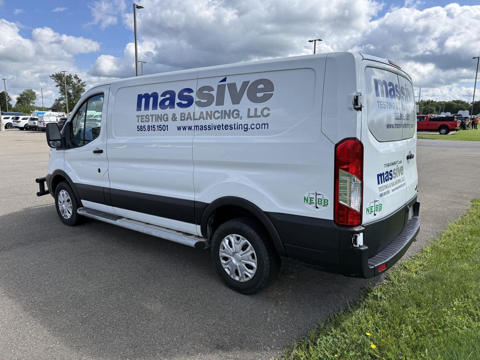 2019 Ford Transit-250 T-250 130' Low Rf 9000 GVWR Swing-Out RH Dr