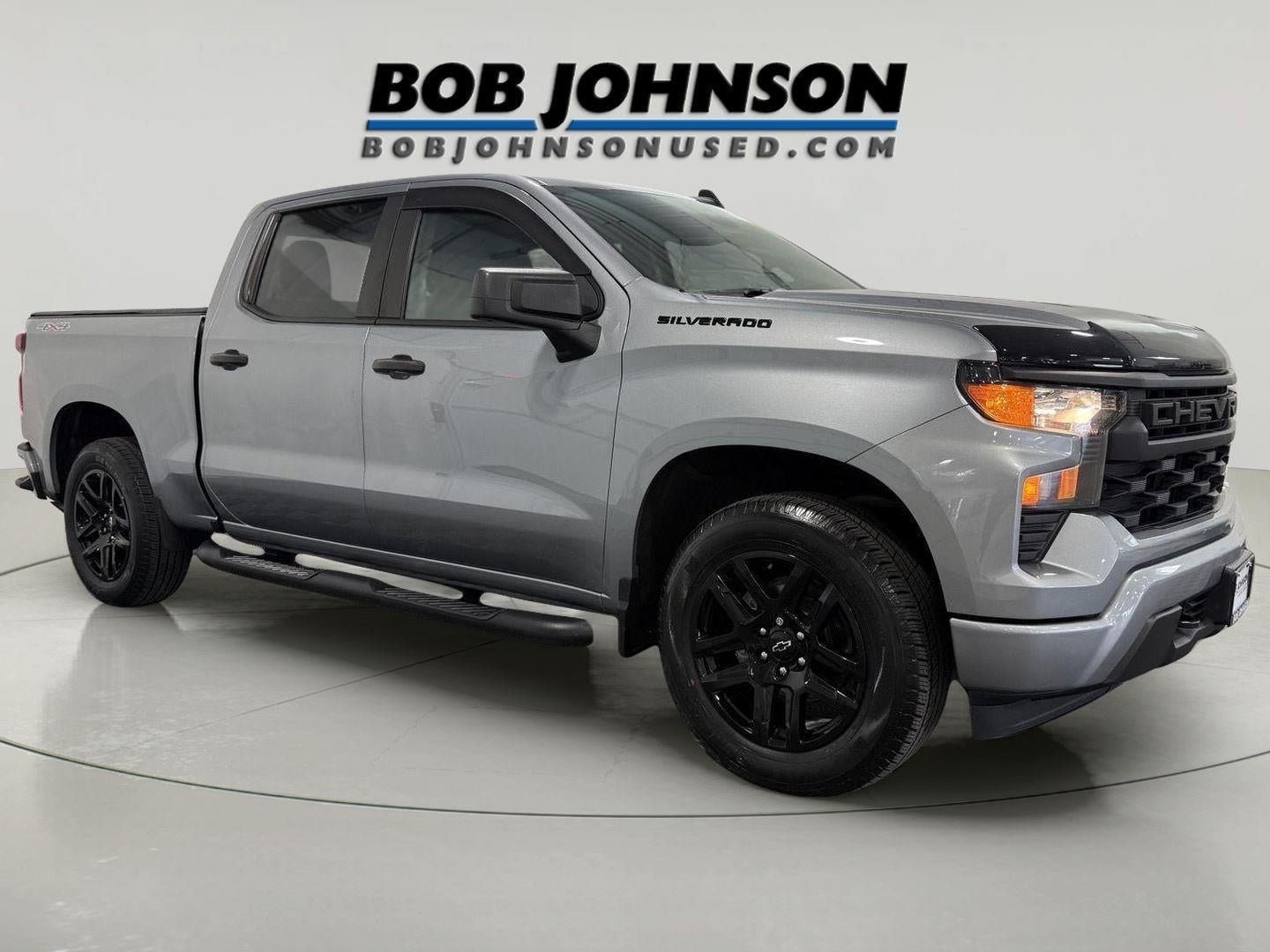 2023 Chevrolet Silverado 1500 4WD Crew Cab Short Bed Custom
