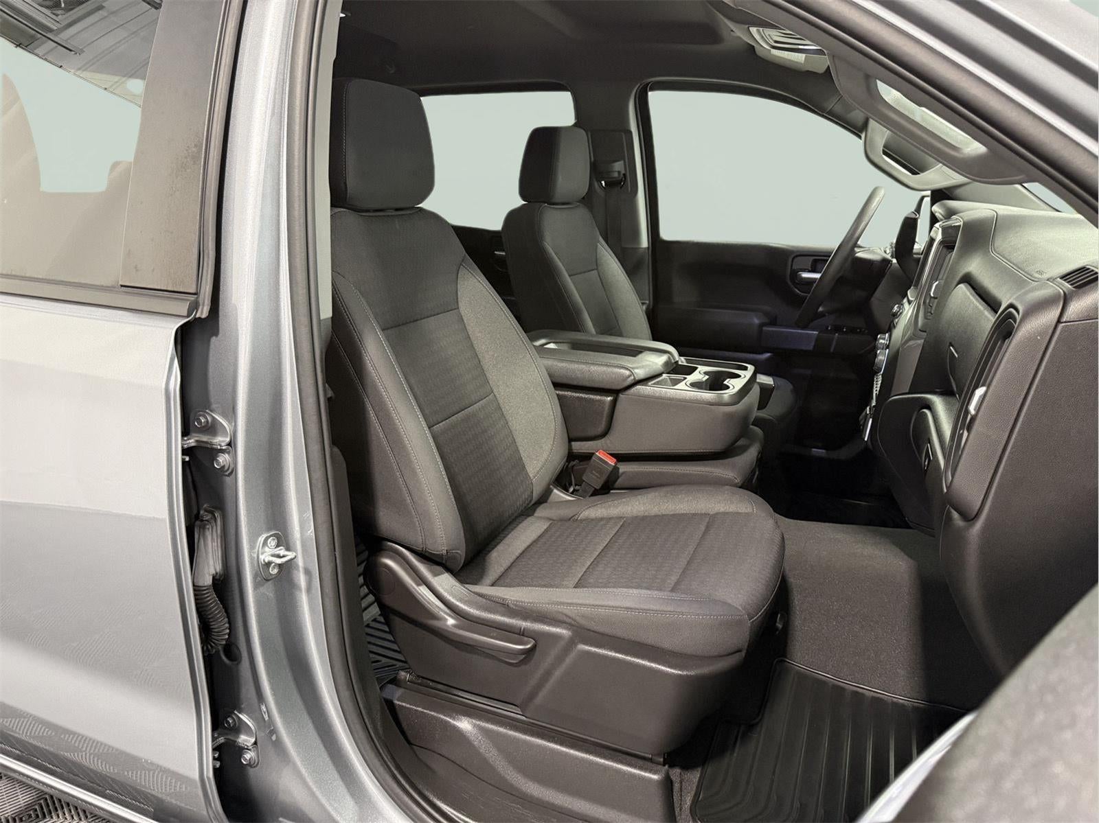 2023 Chevrolet Silverado 1500 4WD Crew Cab Short Bed Custom