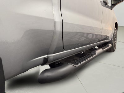 2023 Chevrolet Silverado 1500 4WD Crew Cab Short Bed Custom