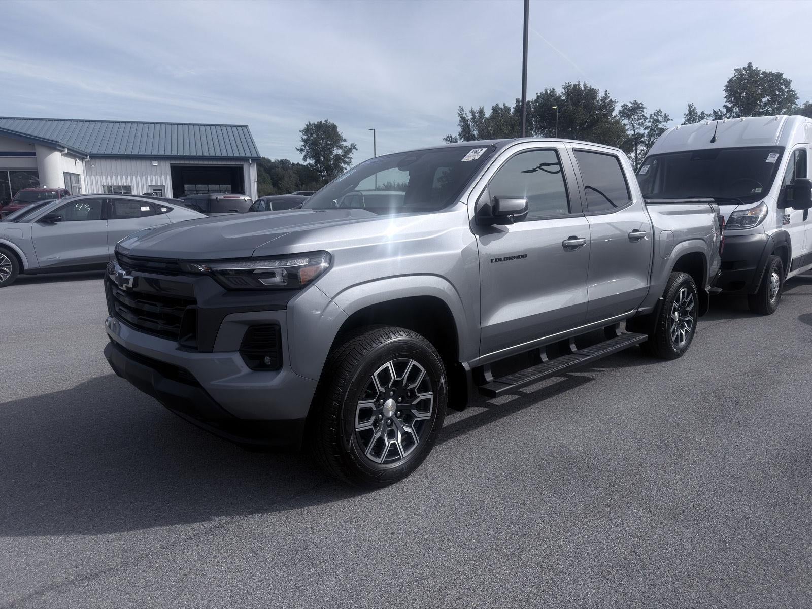 2024 Chevrolet Colorado 4WD LT