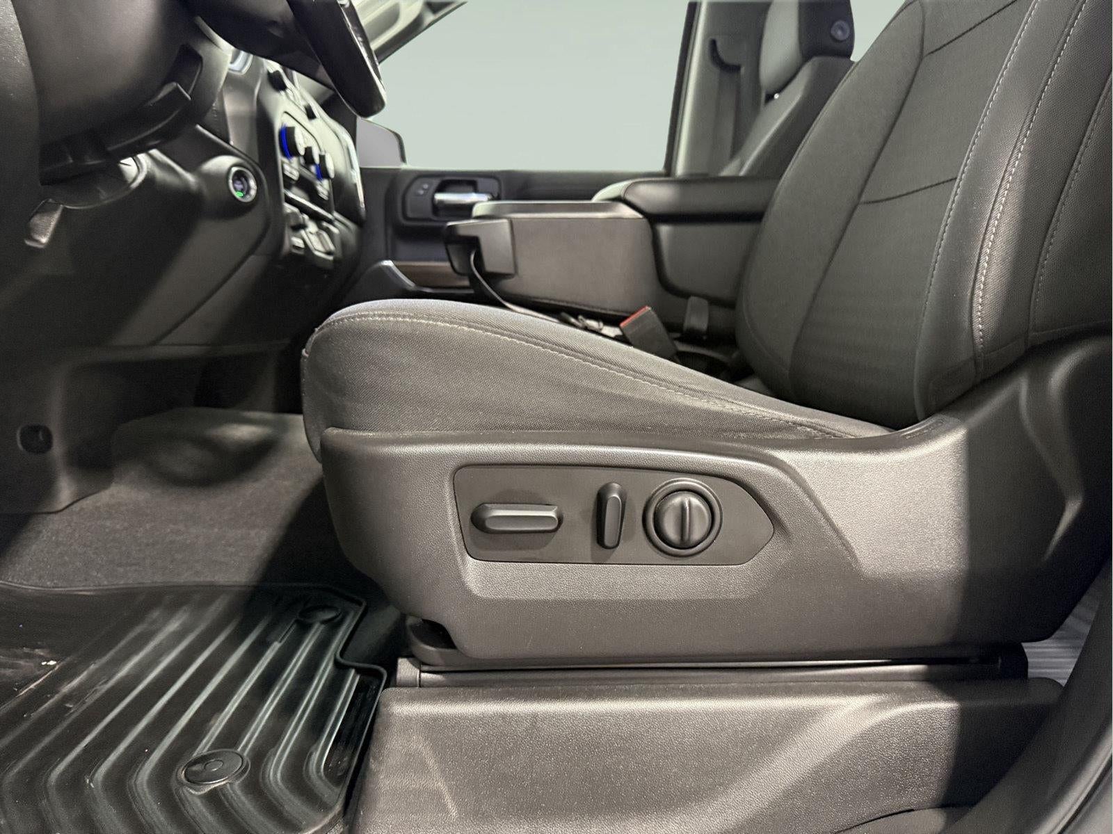 2021 Chevrolet Silverado 1500 4WD Crew Cab Short Bed LT