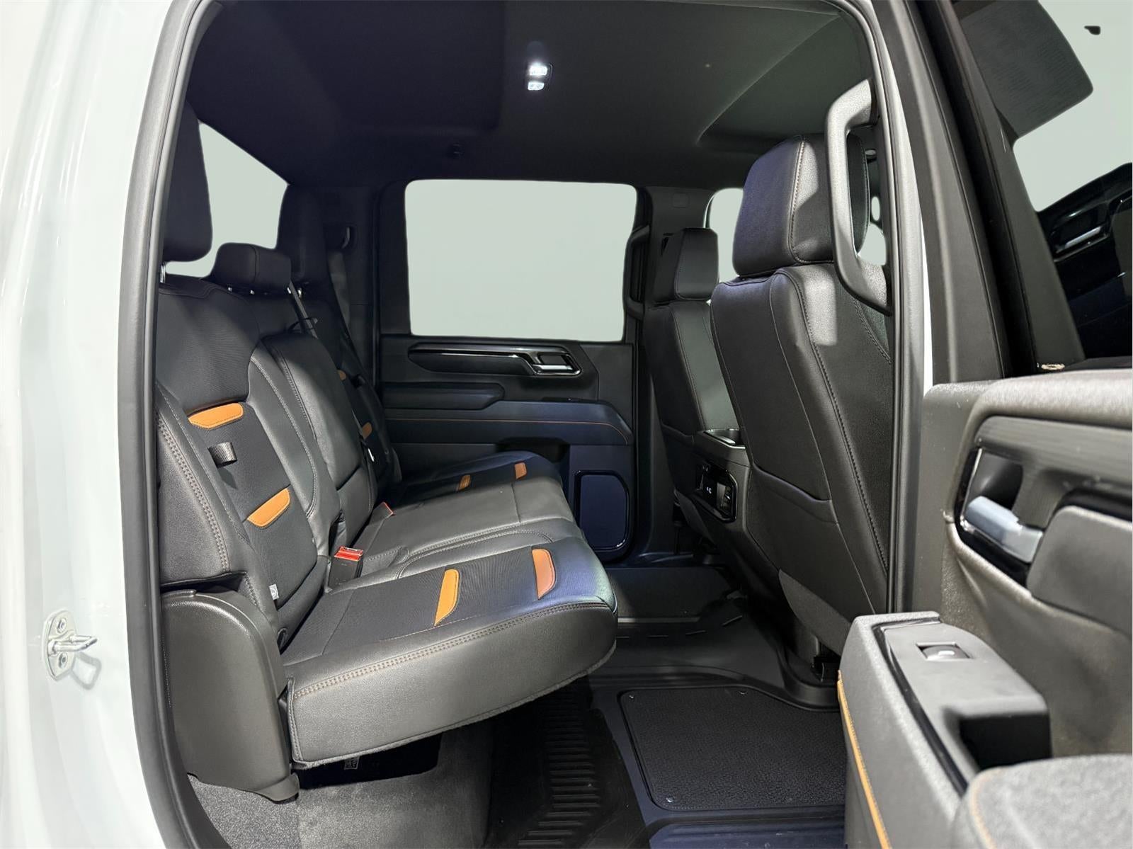 2025 GMC Sierra 2500HD 4WD Crew Cab Standard Bed AT4