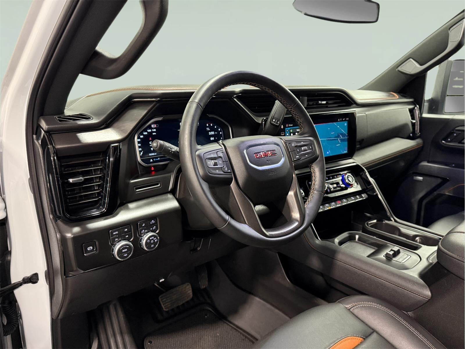 2025 GMC Sierra 2500HD 4WD Crew Cab Standard Bed AT4
