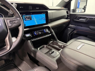 2025 GMC Sierra 2500HD 4WD Crew Cab Standard Bed AT4