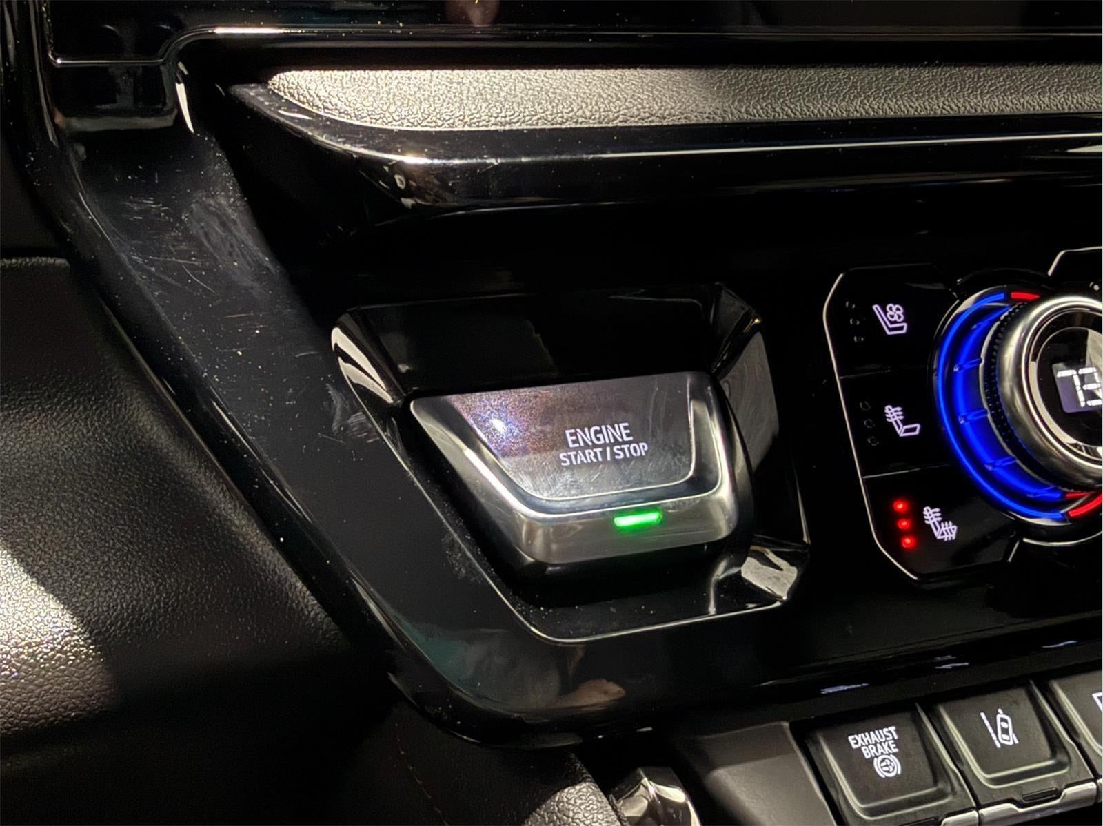 2025 GMC Sierra 2500HD 4WD Crew Cab Standard Bed AT4