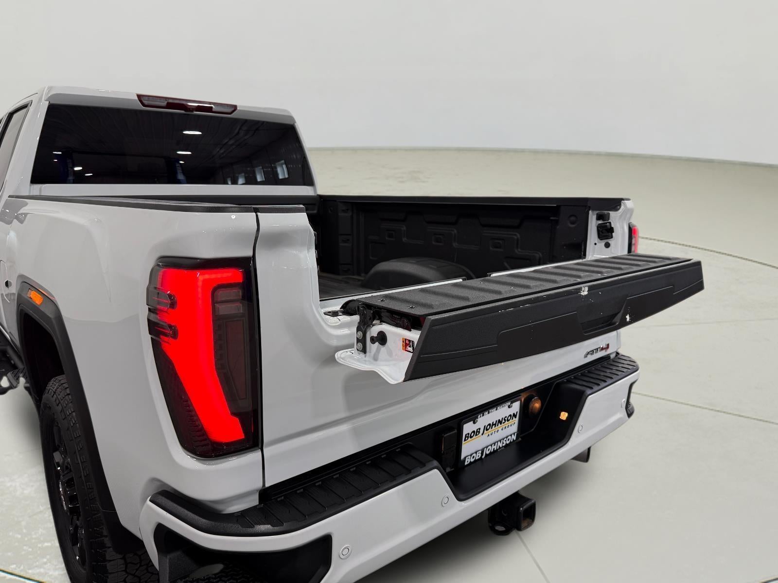 2025 GMC Sierra 2500HD 4WD Crew Cab Standard Bed AT4