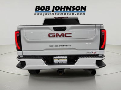 2025 GMC Sierra 2500HD 4WD Crew Cab Standard Bed AT4