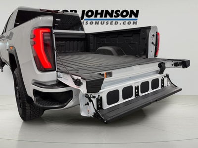 2025 GMC Sierra 2500HD 4WD Crew Cab Standard Bed AT4