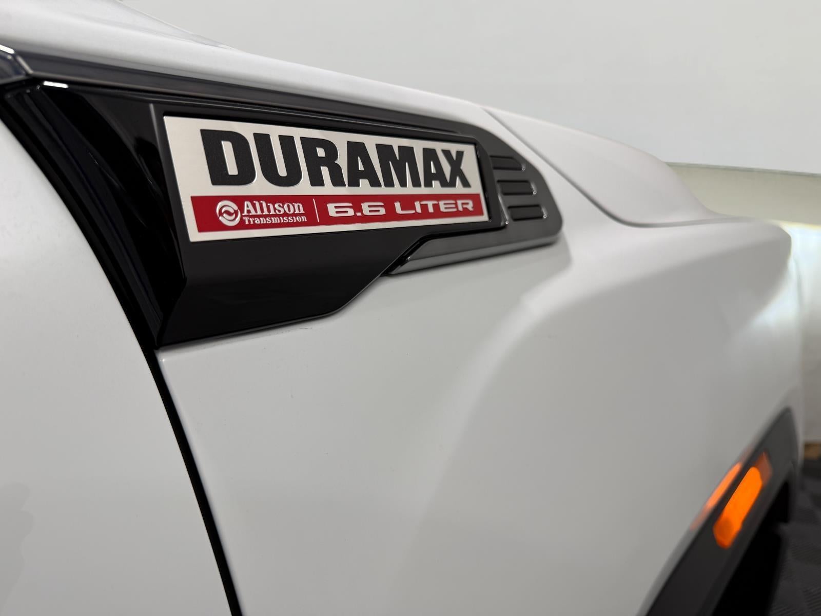 2025 GMC Sierra 2500HD 4WD Crew Cab Standard Bed AT4