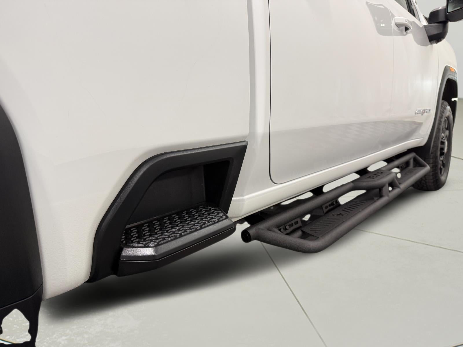 2025 GMC Sierra 2500HD 4WD Crew Cab Standard Bed AT4