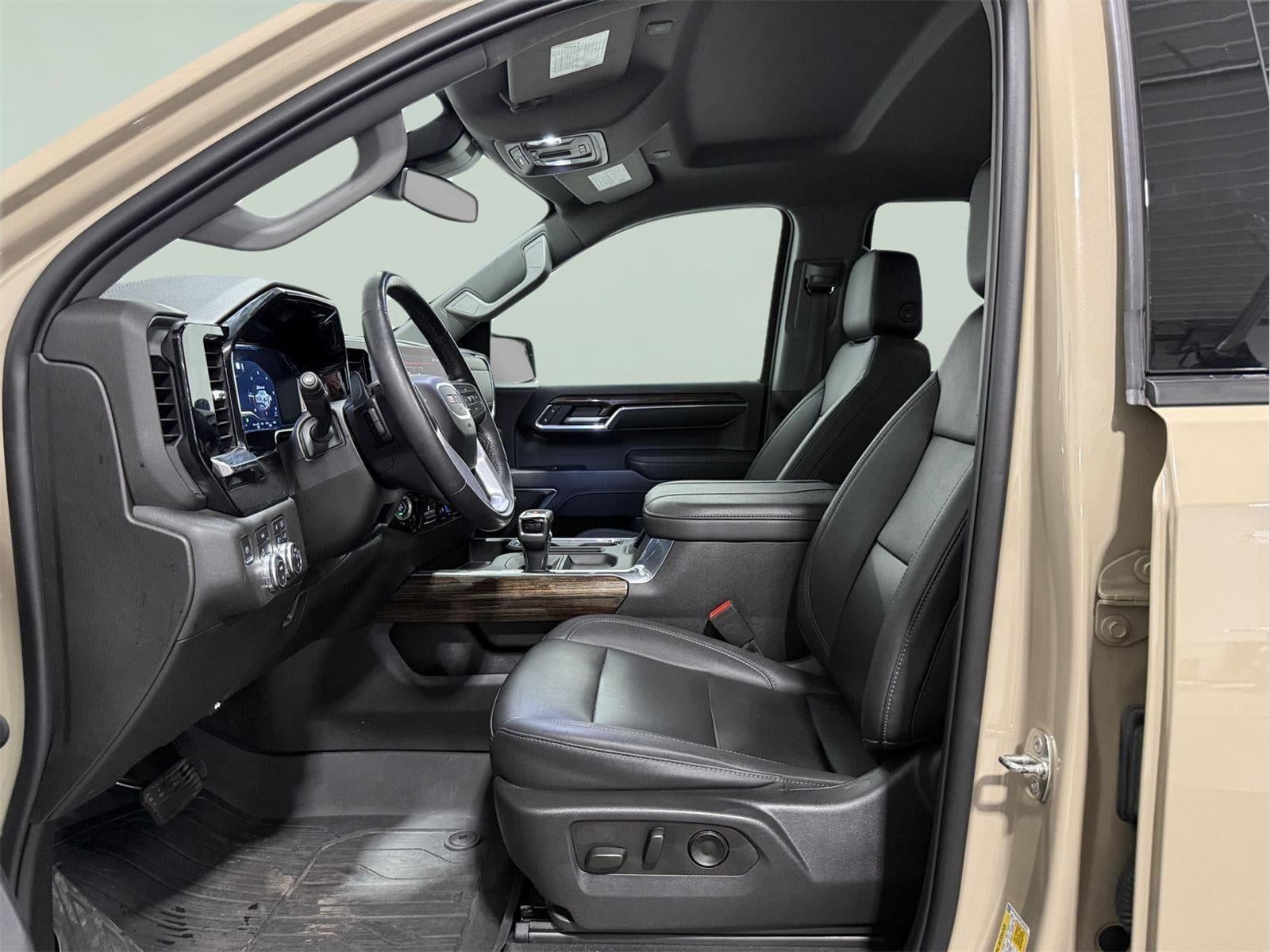 2023 GMC Sierra 1500 4WD Crew Cab Short Box Elevation with 3SB