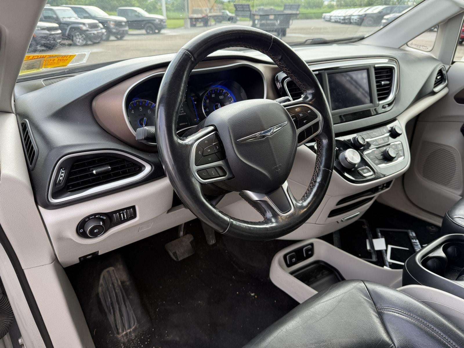 2019 Chrysler Pacifica Touring L