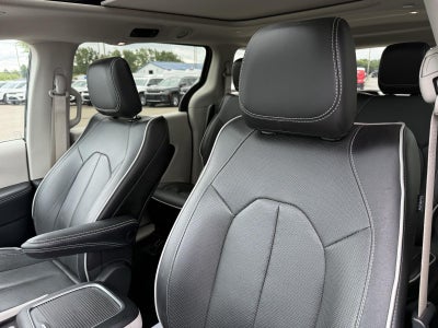 2023 Chrysler Pacifica Hybrid Limited