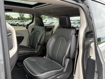 2023 Chrysler Pacifica Hybrid Limited