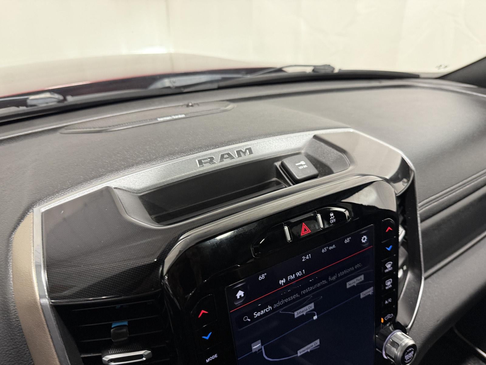 2019 RAM 2500 Laramie Crew Cab 4x4 6'4' Box