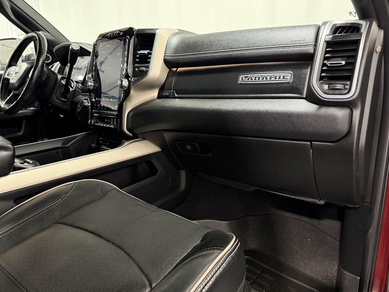 2019 RAM 2500 Laramie Crew Cab 4x4 6'4' Box