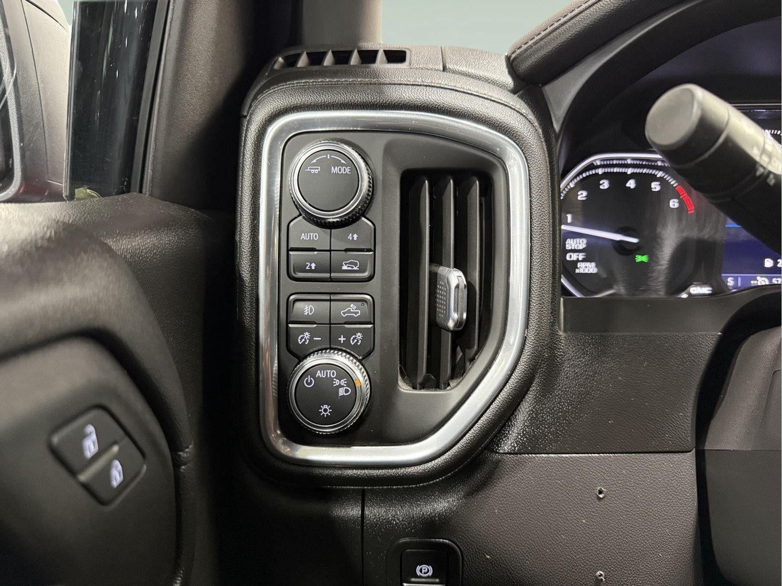 2021 GMC Sierra 1500 4WD Crew Cab Short Box Elevation