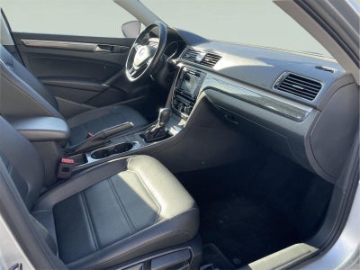 2018 Volkswagen Passat 2.0T SE