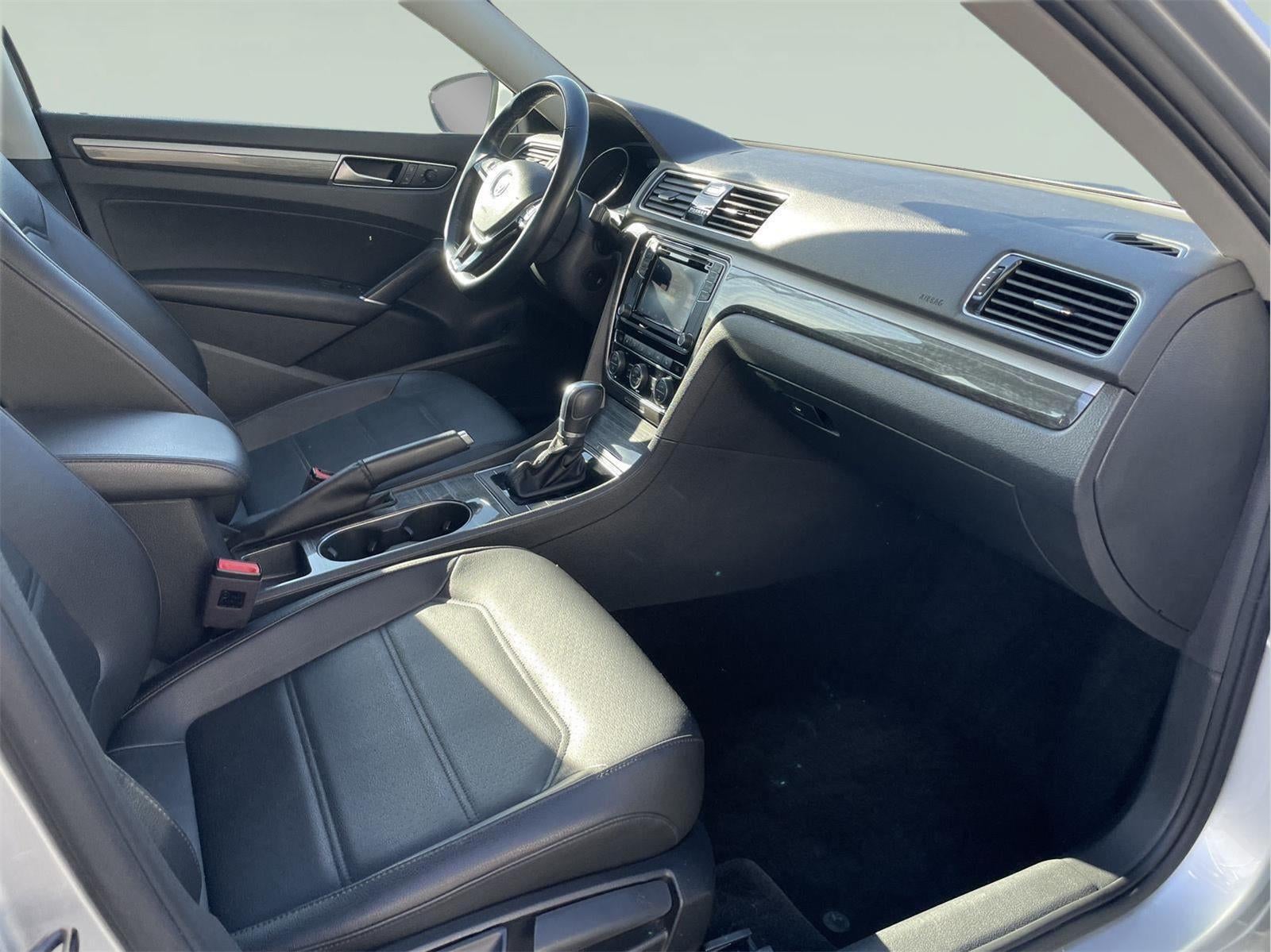 2018 Volkswagen Passat 2.0T SE