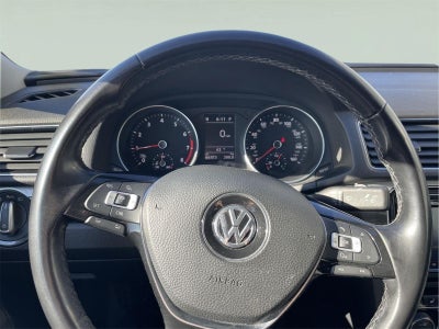 2018 Volkswagen Passat 2.0T SE