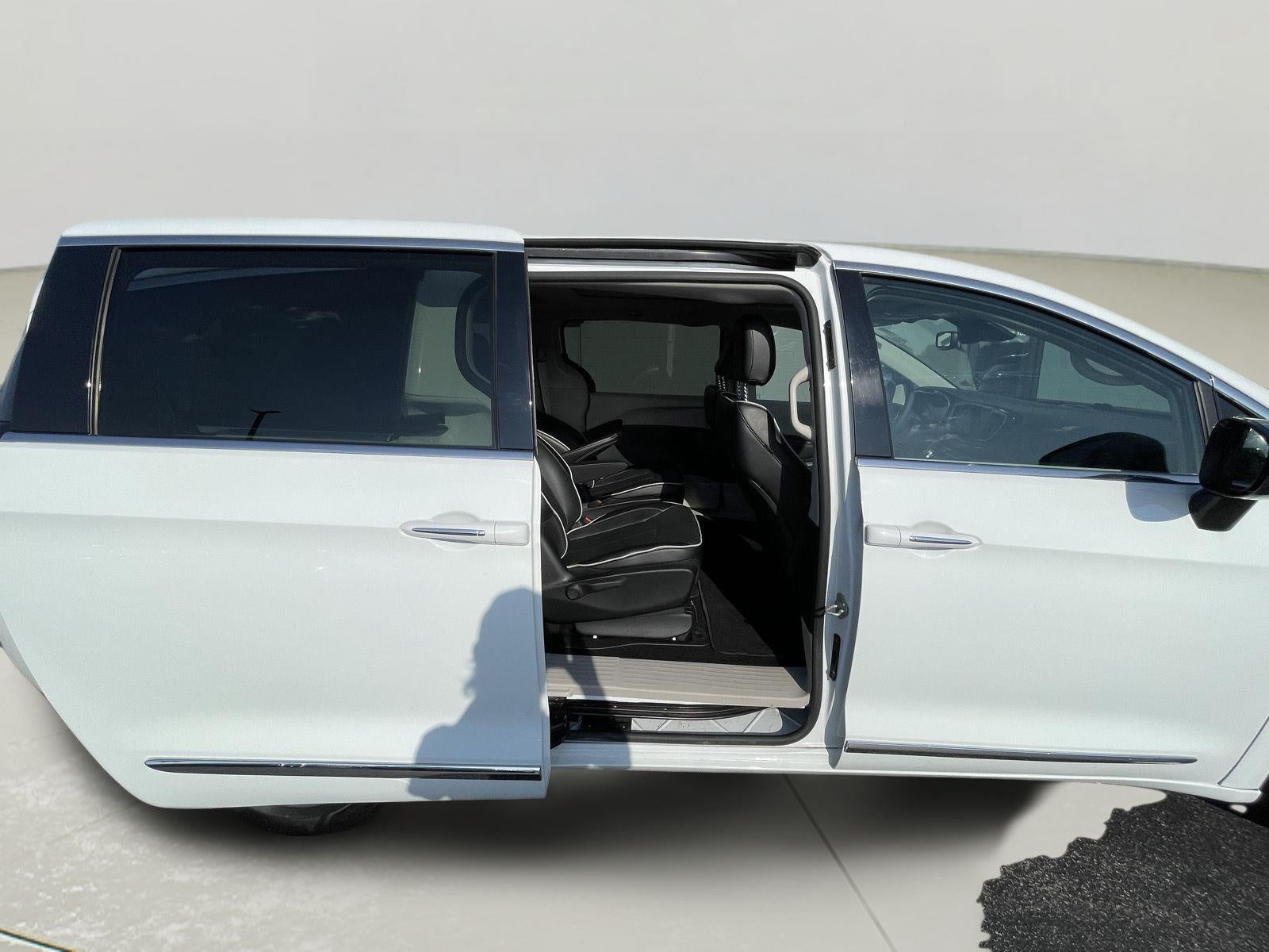 2023 Chrysler Pacifica Hybrid Limited